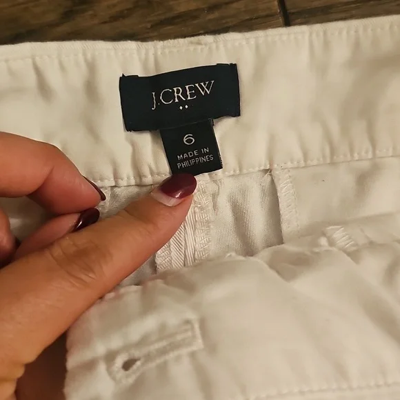 Jcrew Scalloped Shorts - Picture 4 of 5